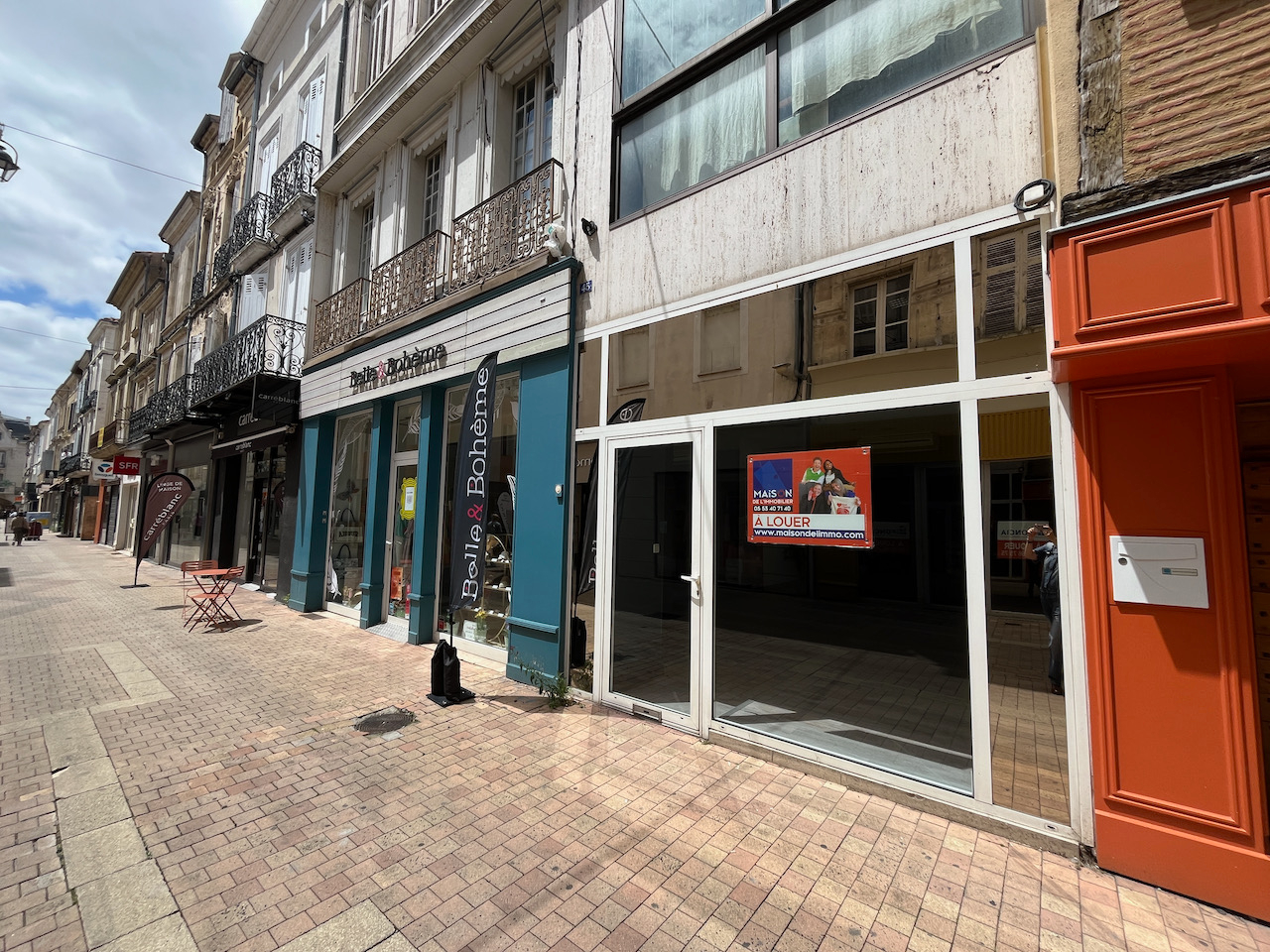 Photo Local commercial à louer dans la rue de Paris. Prix raisonnable. Emplacement numéro 1 à Villeneuve sur Lot image 6/6