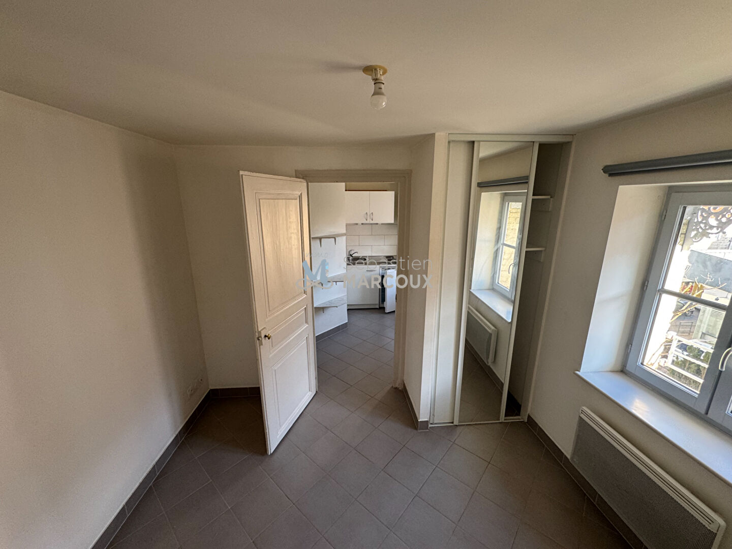 Photo MONTBRISON APPARTEMENT F1 (21.02 m2 hab)  INTERPHONE image 2/6