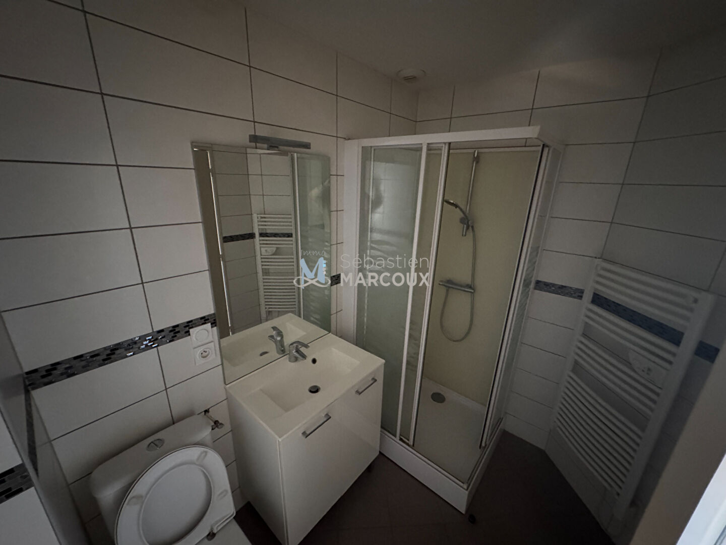 Photo MONTBRISON APPARTEMENT F1 (21.02 m2 hab)  INTERPHONE image 6/6