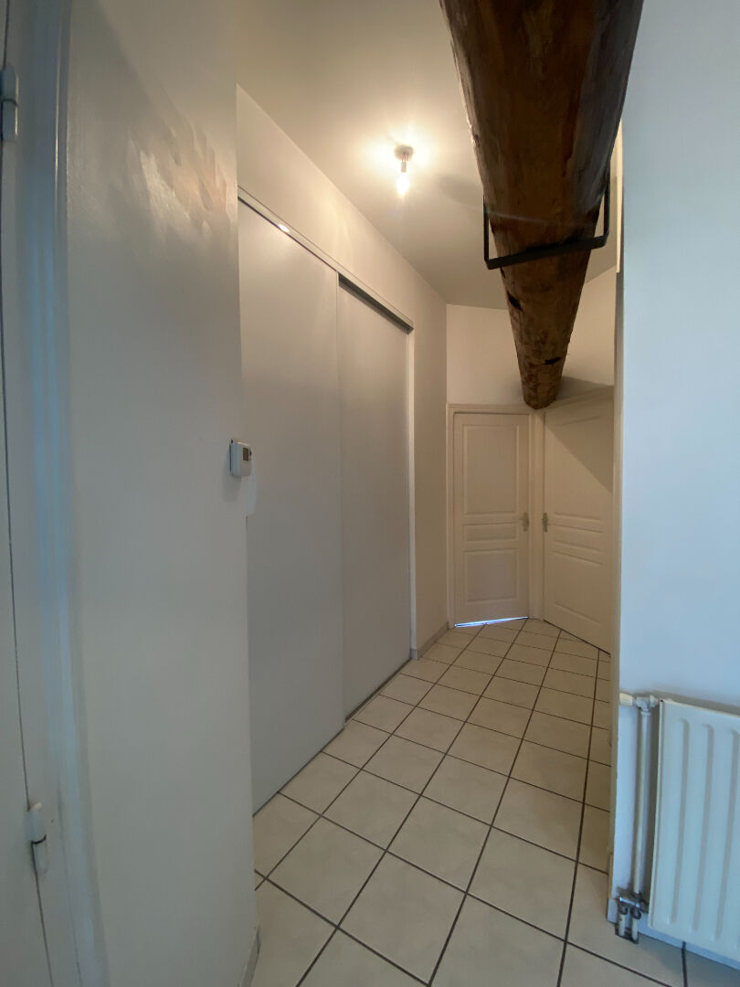 Photo MONTBRISON - Appartement T3 - 59.41 m² habitables sans vis à vis image 6/6