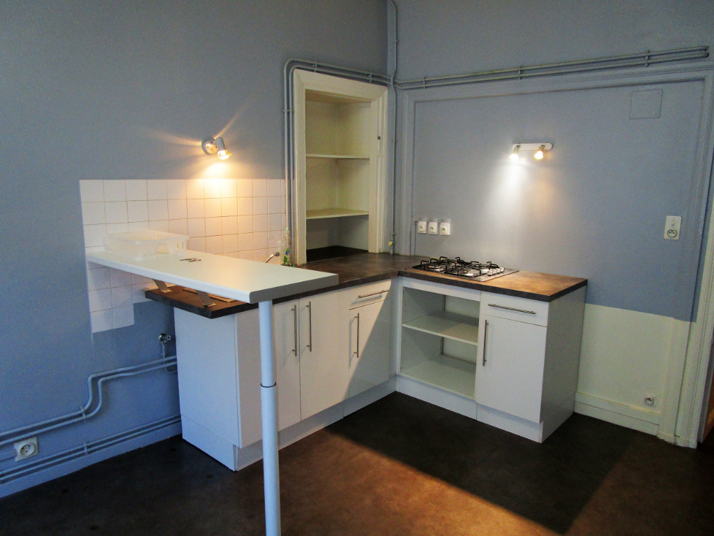 MONTBRISON (Saint-Pierre) - Appartement T2 - 41 M² habitables