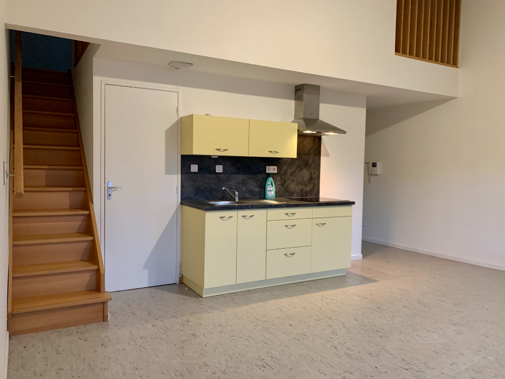 MONTBRISON - Appartement T2 - 47m² habitables en duplex - Dernier étage