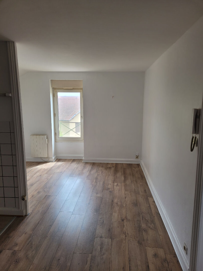 SAVIGNEUX - Appartement T2 - 33.8 m² habitables + place de parking