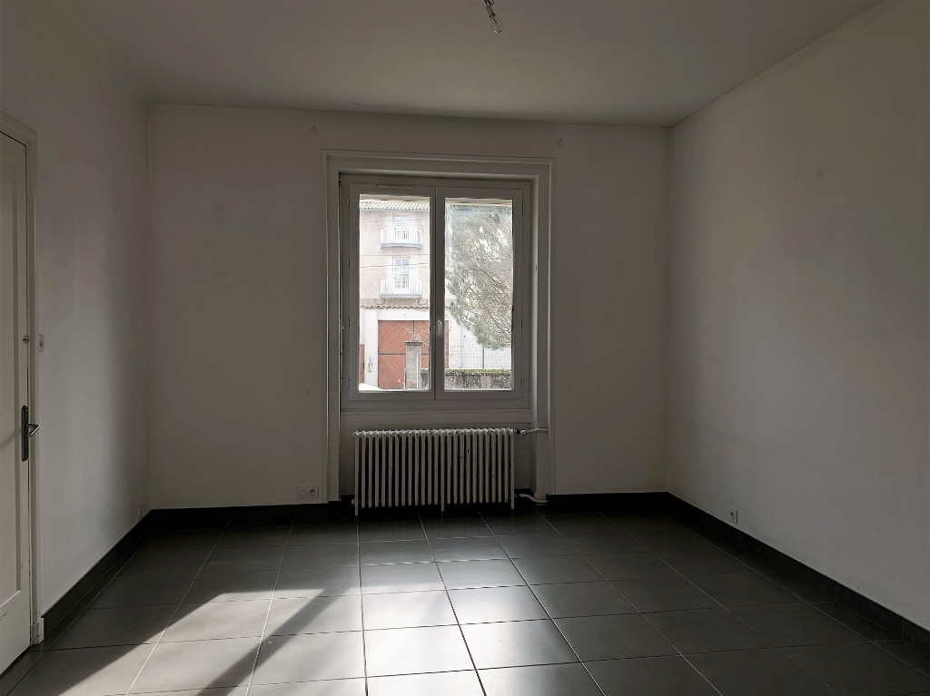 Photo MONTBRISON - Maison bourgeoise type T7 - 159 m² hab image 6/6