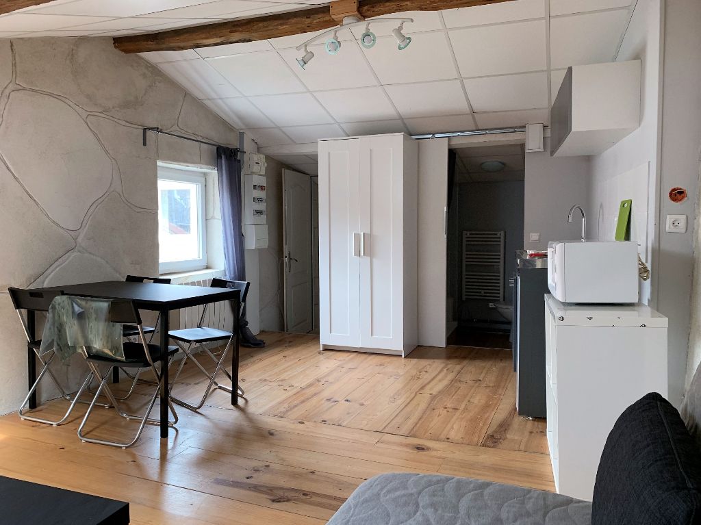 MONTBRISON CENTRE - Appartement T1 - 18 m² habitables meublé