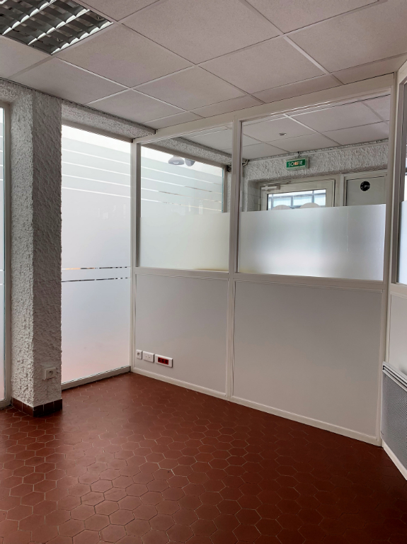 Photo MONTBRISON - Local commercial - 95.73 m² image 4/6
