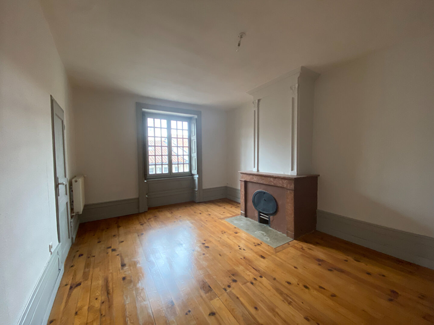 Photo MONTBRISON - Appartement  T2 - 58.40 m2 habitables image 2/5