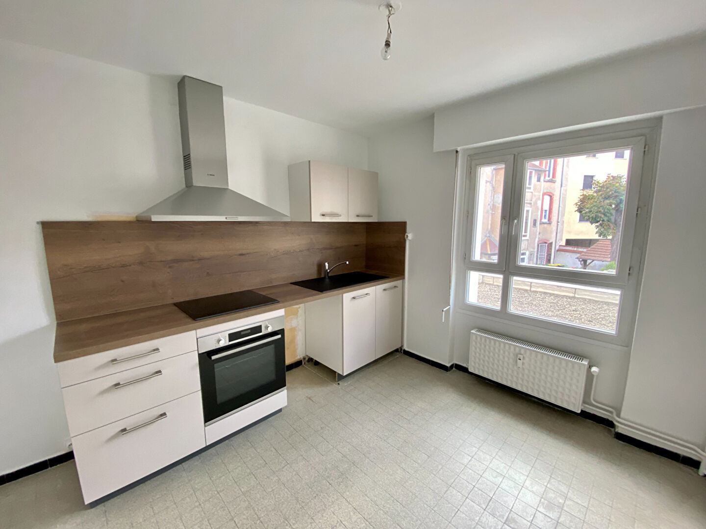 FEURS Centre - Appartement T2 - 45.50 m² habitables + garage + ascenseur