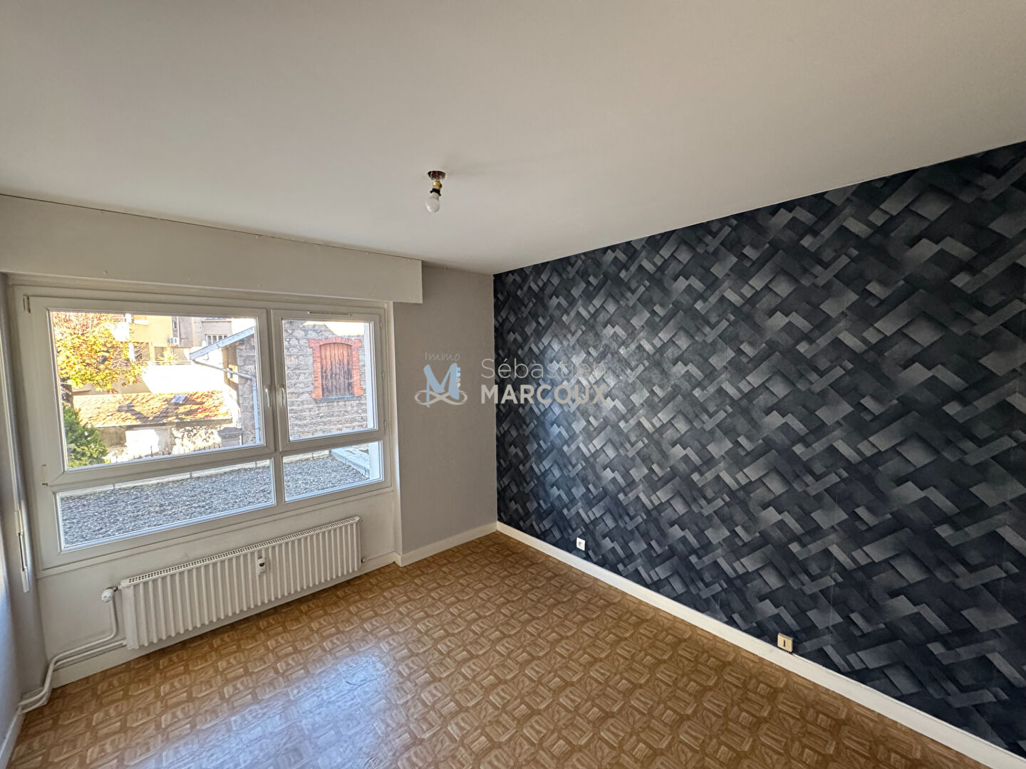 Photo FEURS Centre - Appartement T2 - 45.50 m² habitables + garage + ascenseur image 4/6