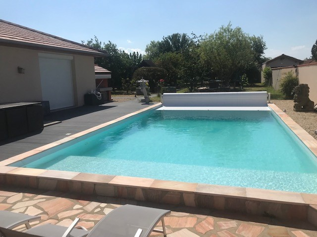 Photo L'hôpital Le Grand Villa  F 7 (275.69 m2 hab)  Piscine garage dépendances terrain 2 251 m2 image 4/6