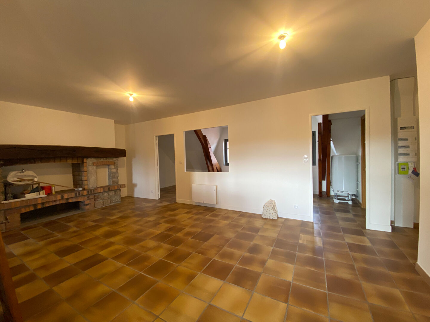 MONTBRISON - Appartement  T3 - 62.02 m² habitables