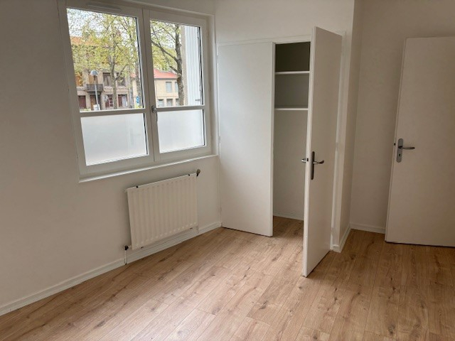 Photo SAINT-ETIENNE APPARTEMENT T4 (83.04 m2 hab) image 4/6