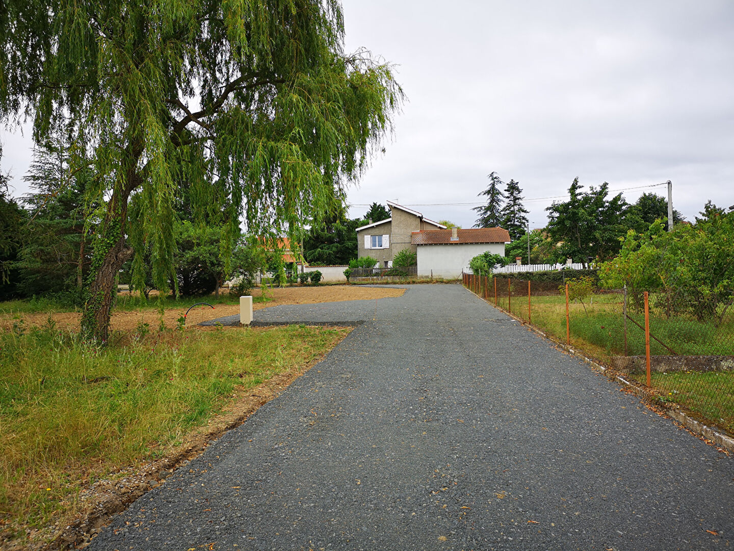 Photo SAVIGNEUX - Terrain de 760 m² viabilisé image 4/4