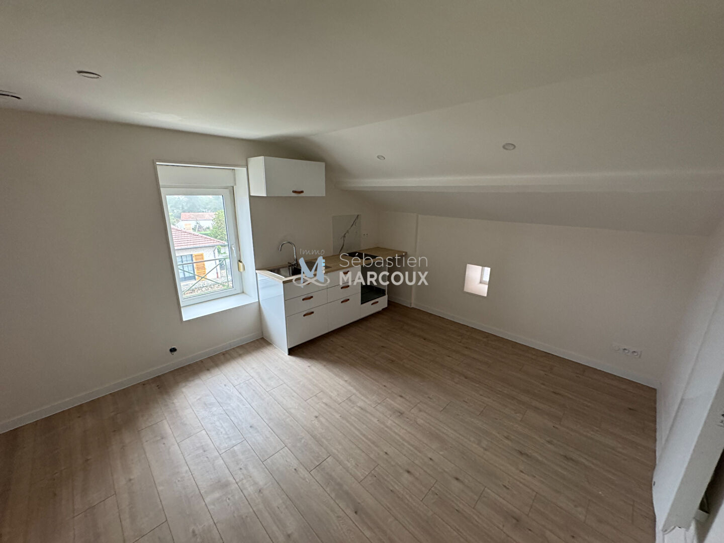 SAVIGNEUX - Appartement T2 - 28.31 m² habitables