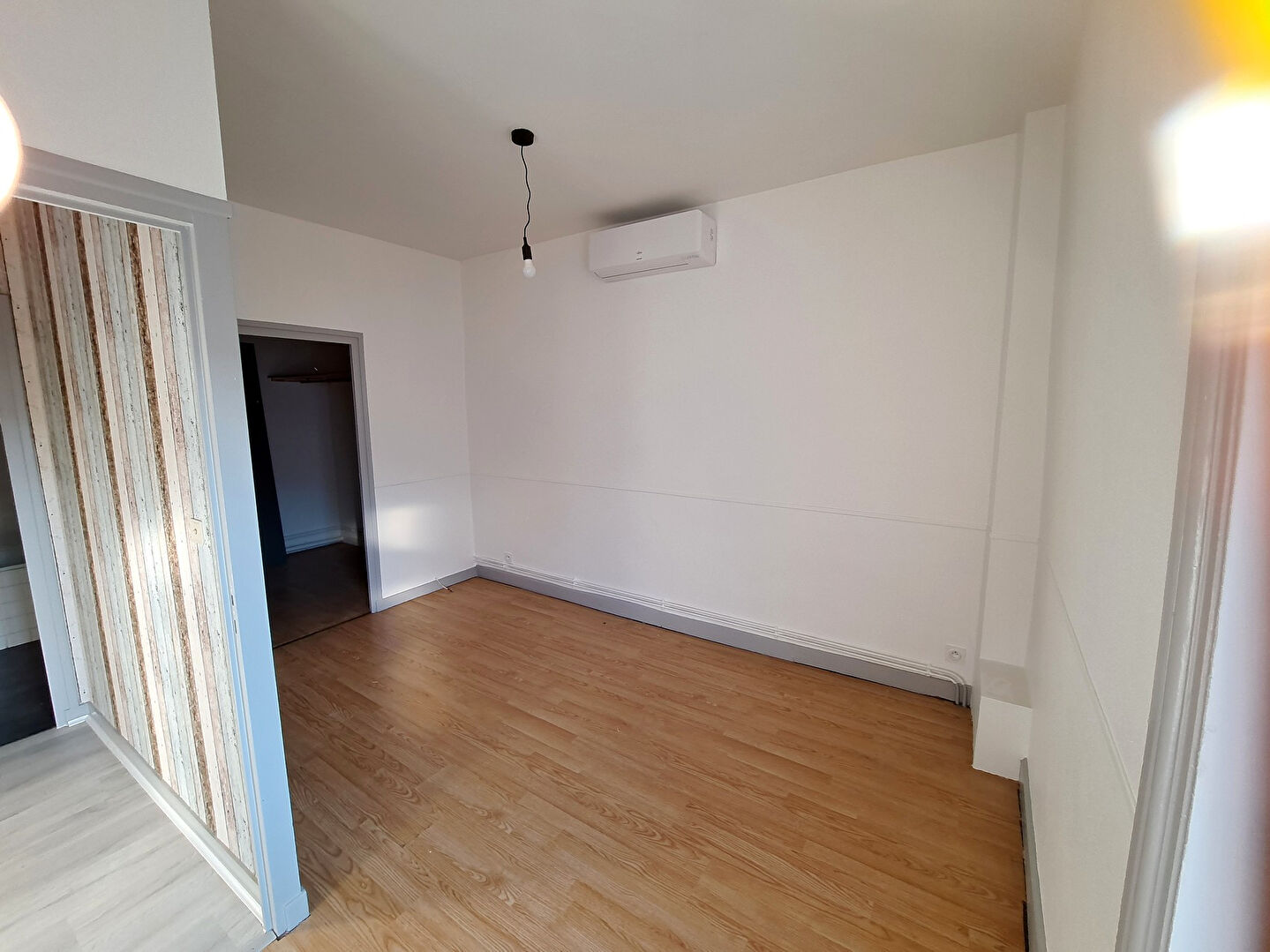 Photo maison de ville, type f3 garage 70.96m2 cours image 2/6