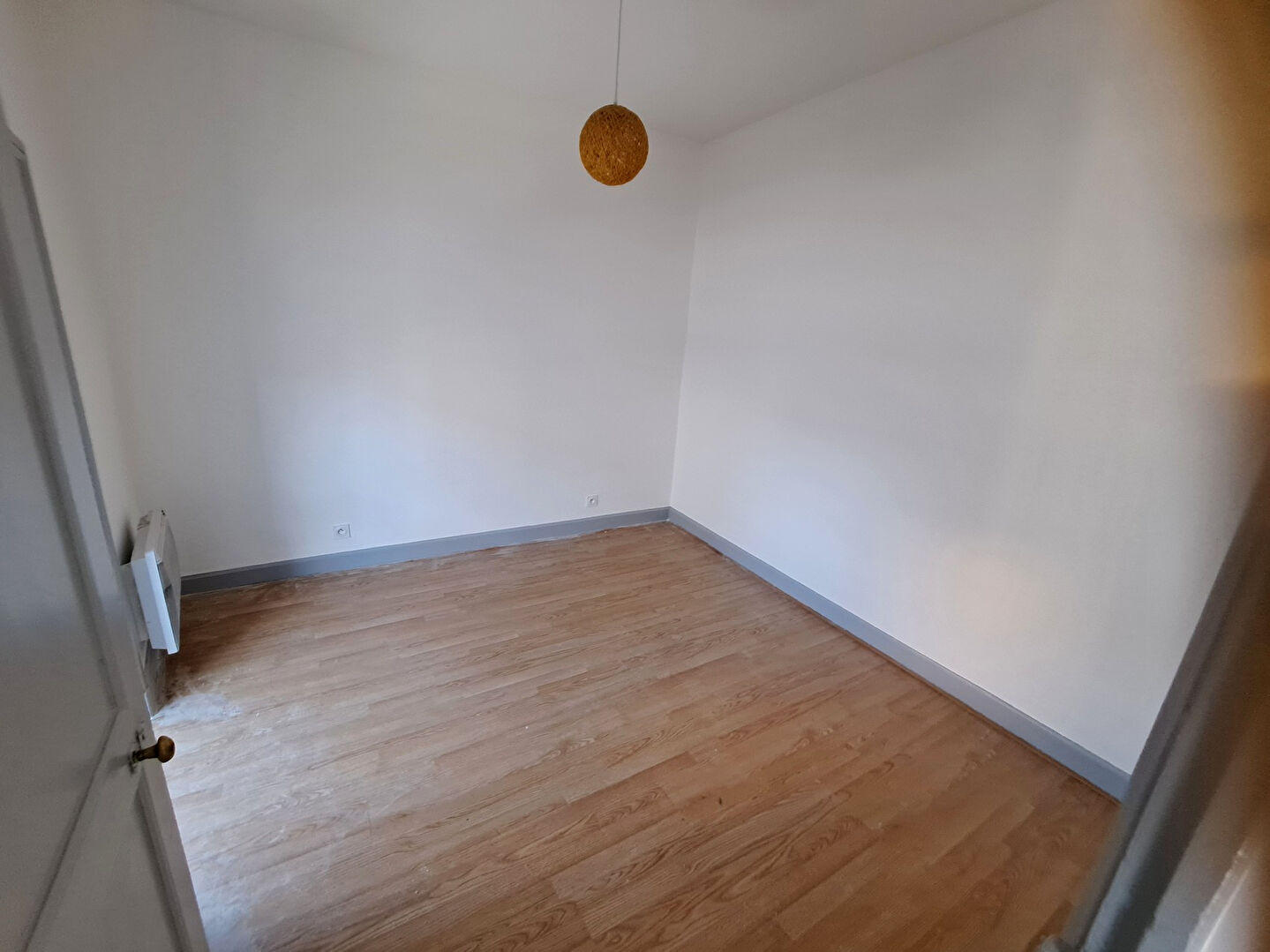 Photo maison de ville, type f3 garage 70.96m2 cours image 3/6