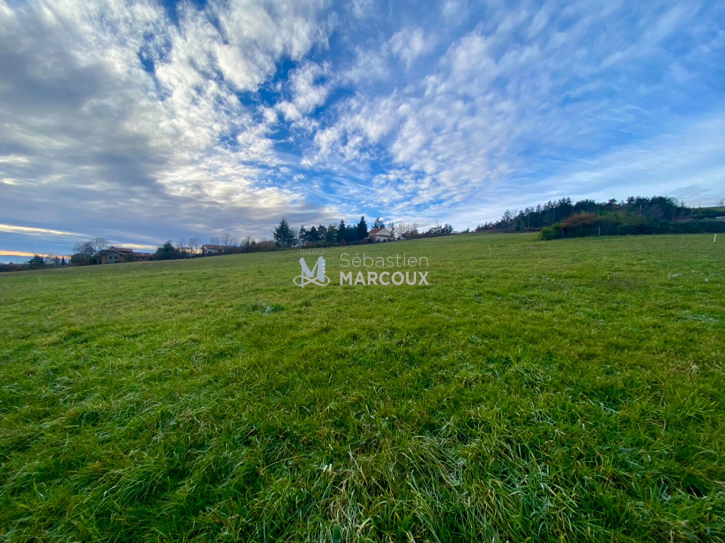 Photo MARCILLY-LE-CHATEL TERRAIN  5760 M2  CONSTRUCTIBLE image 4/6