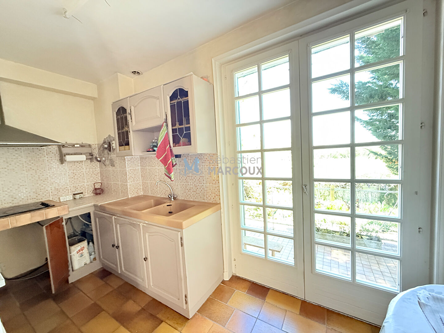 Photo Saint-Romain-Le-Puy Ensemble de 2 habitations situés sur la commune de St romain le Puy image 5/6