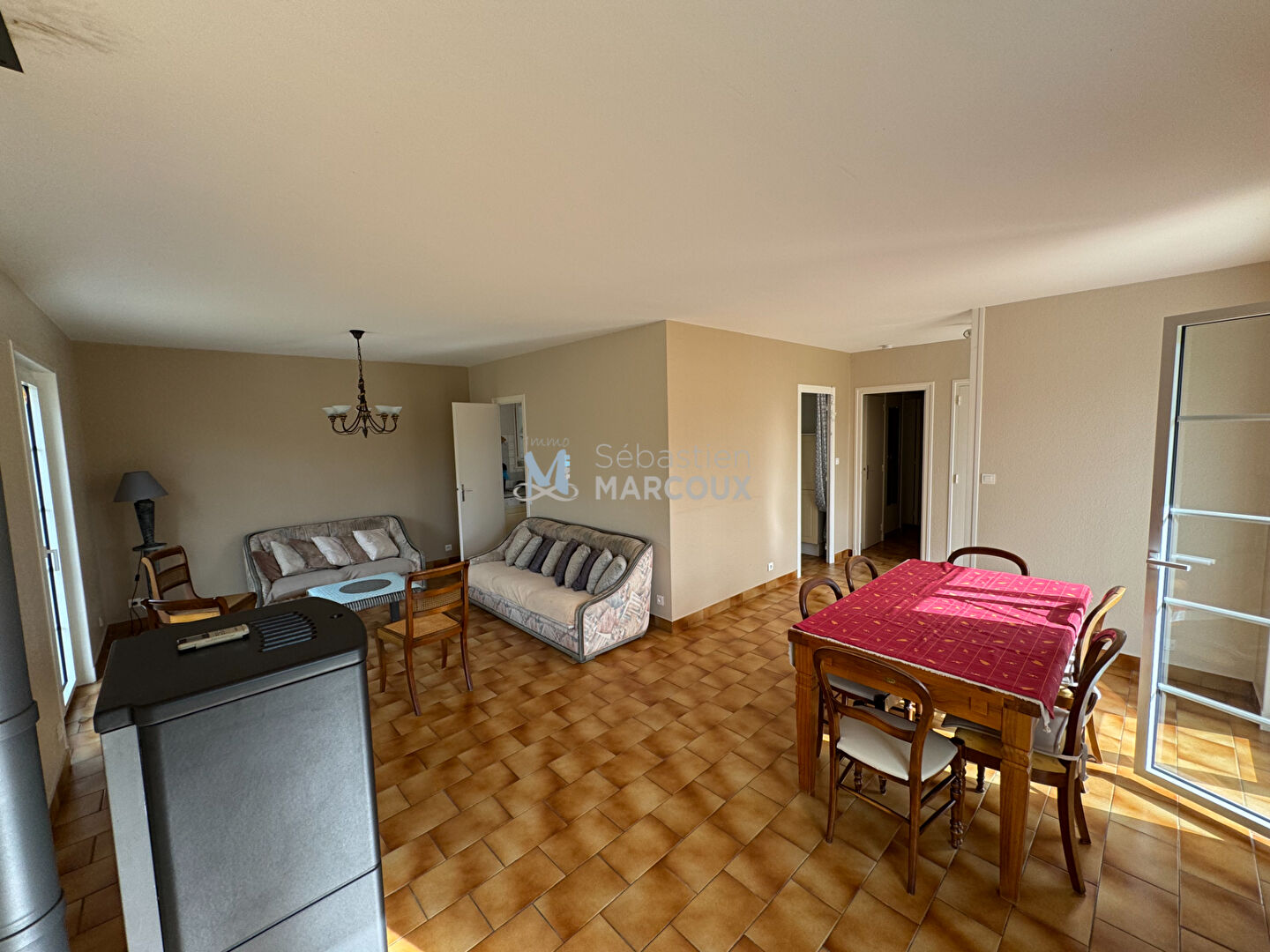 Photo À louer - Villa meublé de plain-pied F4 - Saint Thomas La Garde 4 pièce(s) 92.84 m2 image 4/6