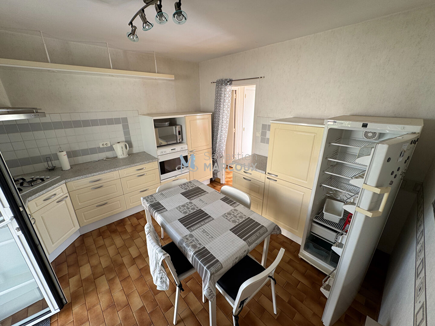 Photo À louer - Villa meublé de plain-pied F4 - Saint Thomas La Garde 4 pièce(s) 92.84 m2 image 6/6