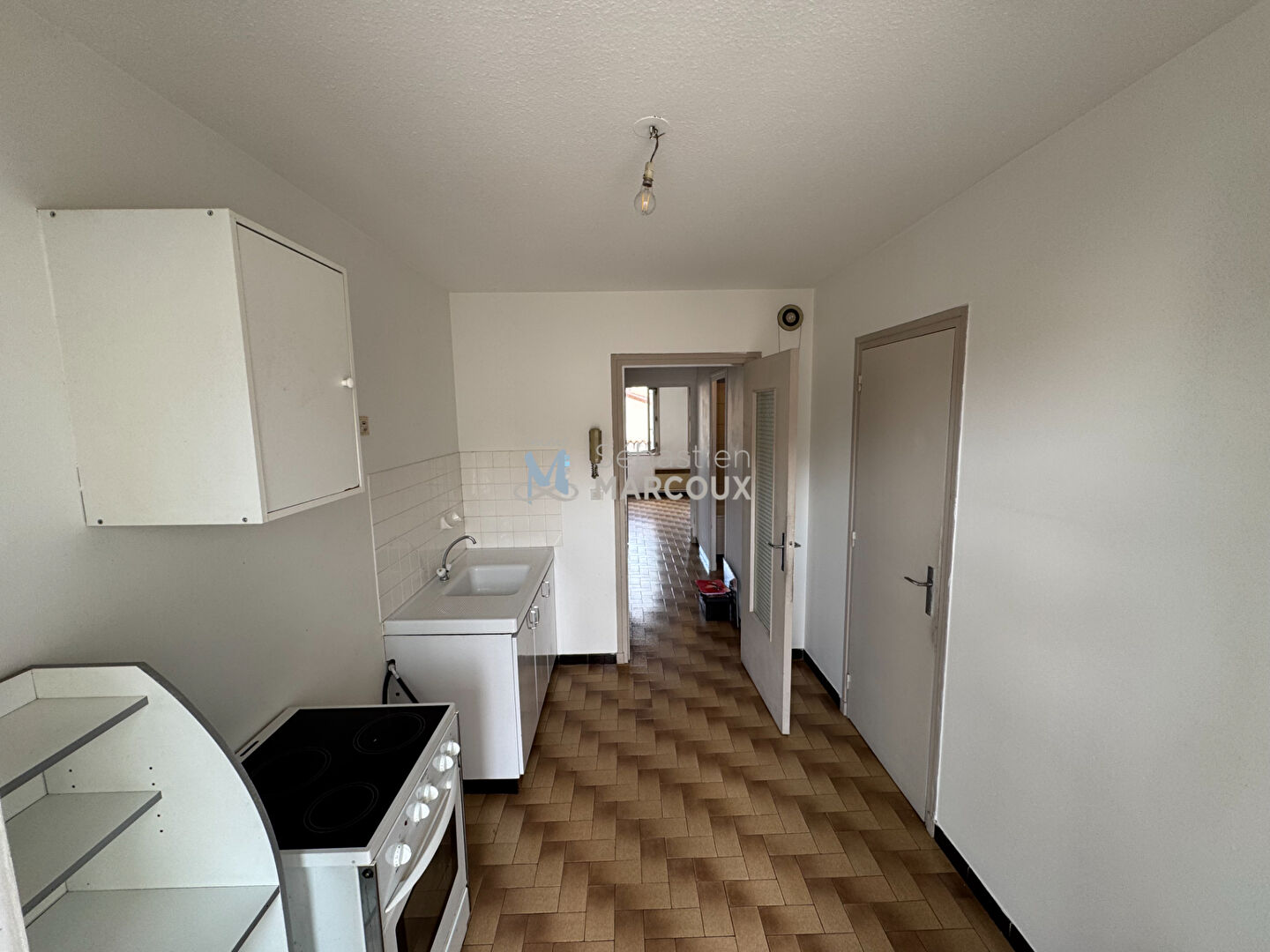 Photo Appartement  T1 avec terrasse +  place parking - Montbrison centre image 2/6