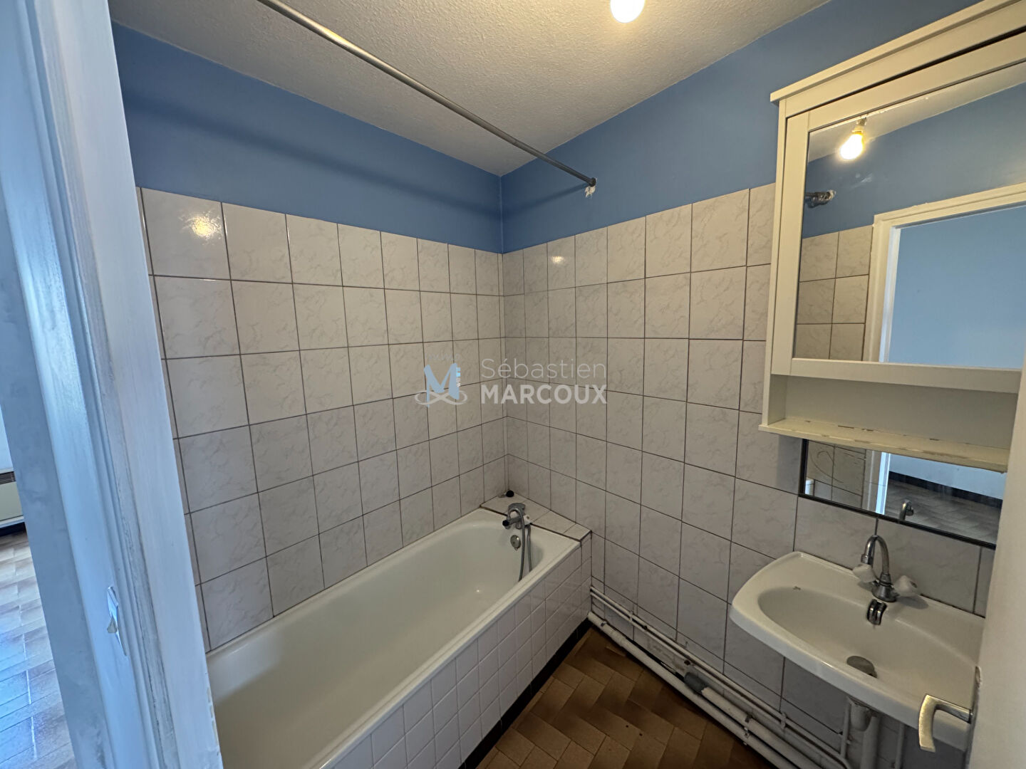 Photo Appartement  T1 avec terrasse +  place parking - Montbrison centre image 4/6