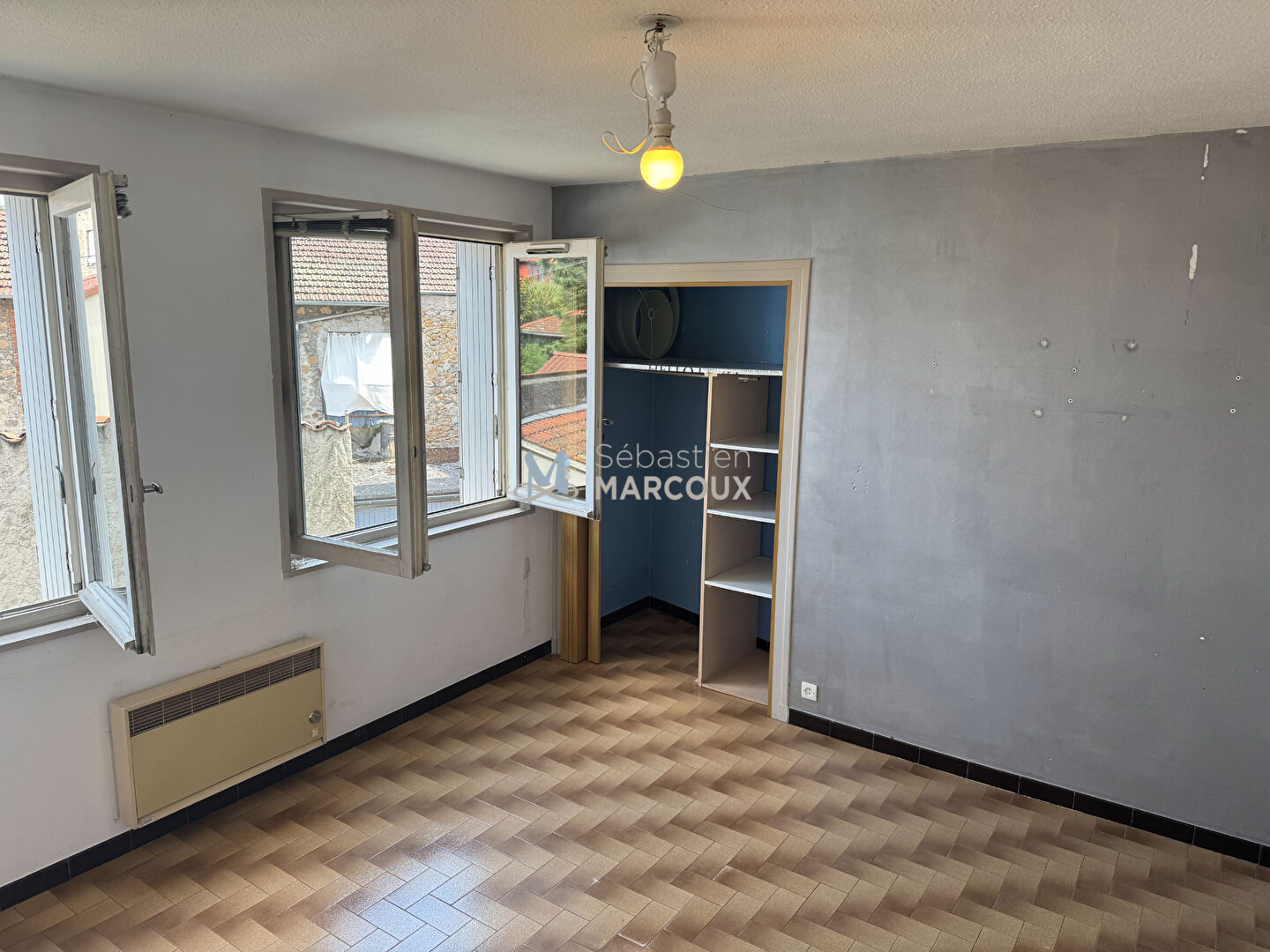 Photo Appartement  T1 avec terrasse +  place parking - Montbrison centre image 5/6