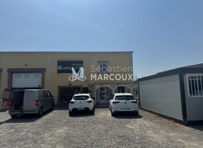 Photo À louer : Maison duplex avec piscine ? Zone industrielle Savigneux image 4/6