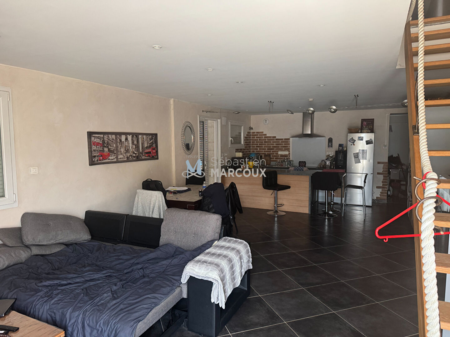 Photo À louer : Maison duplex avec piscine ? Zone industrielle Savigneux image 6/6