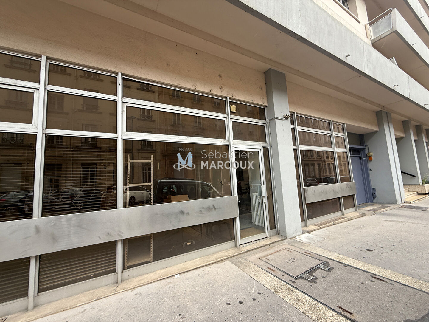 Photo Local commercial libre d'occupation vendre image 2/6