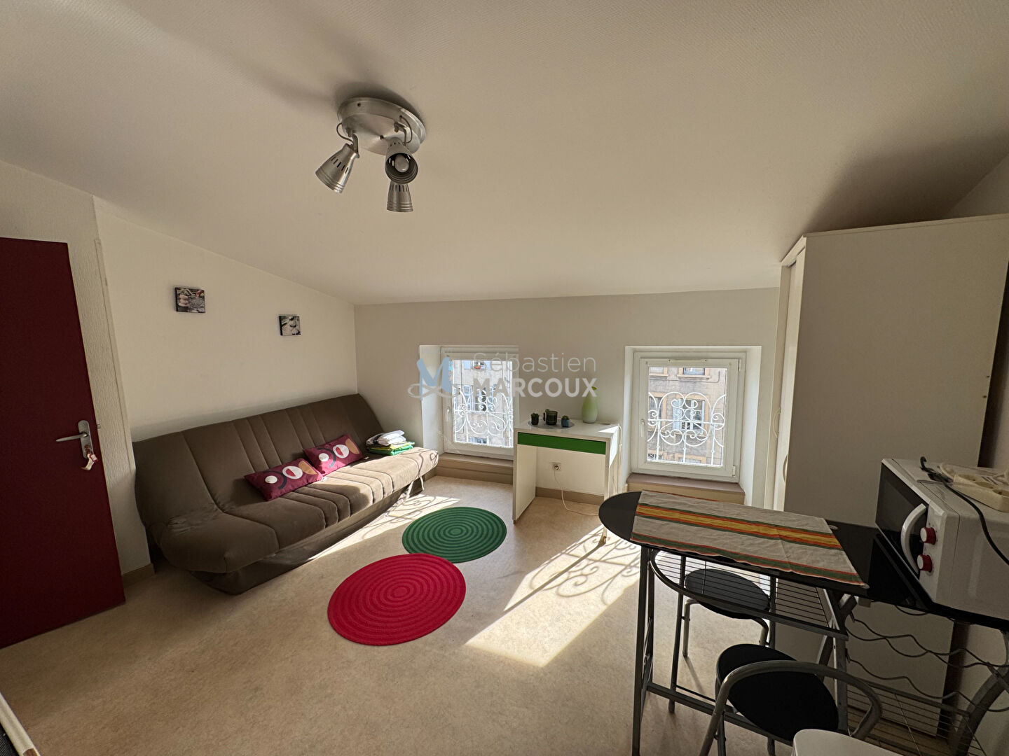 Montbrison Studio meublé  équipé (17.40 m2 hab) 3 ème étage