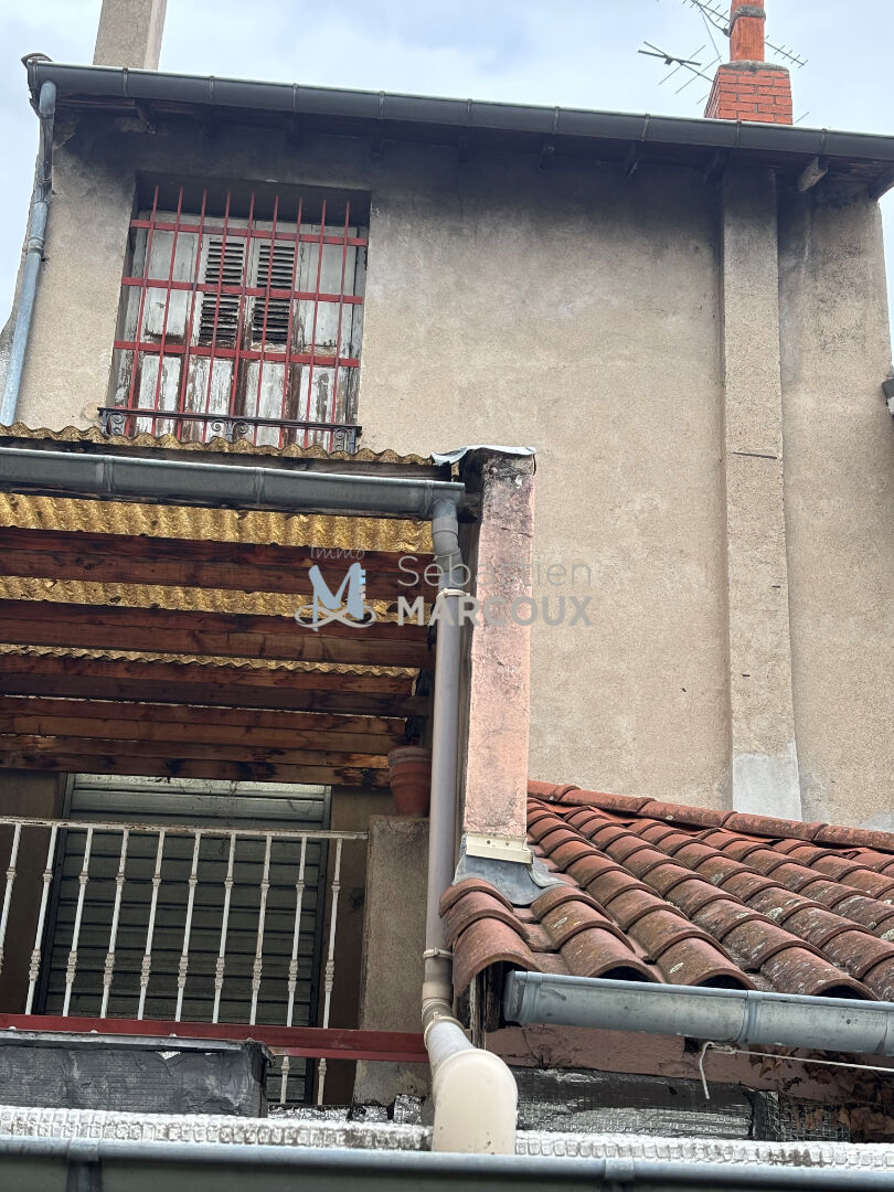 Photo FEURS  MAISON DE VILLE ( 1 Commerce) jardinet terrasse image 6/6