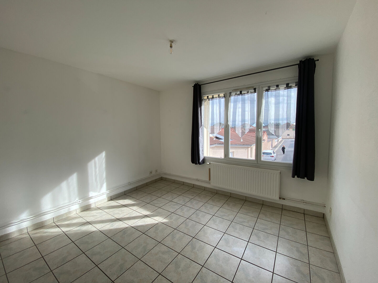 Photo SAVIGNEUX - Appartement T3 - 59 M² habitables image 4/6