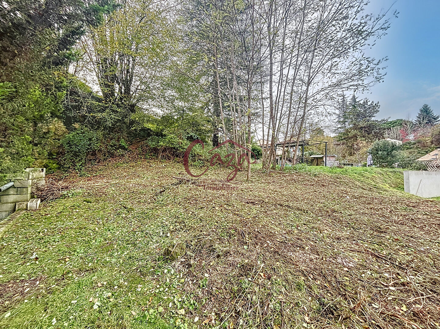 Photo Terrain Paillet 300 m2 image 2/4