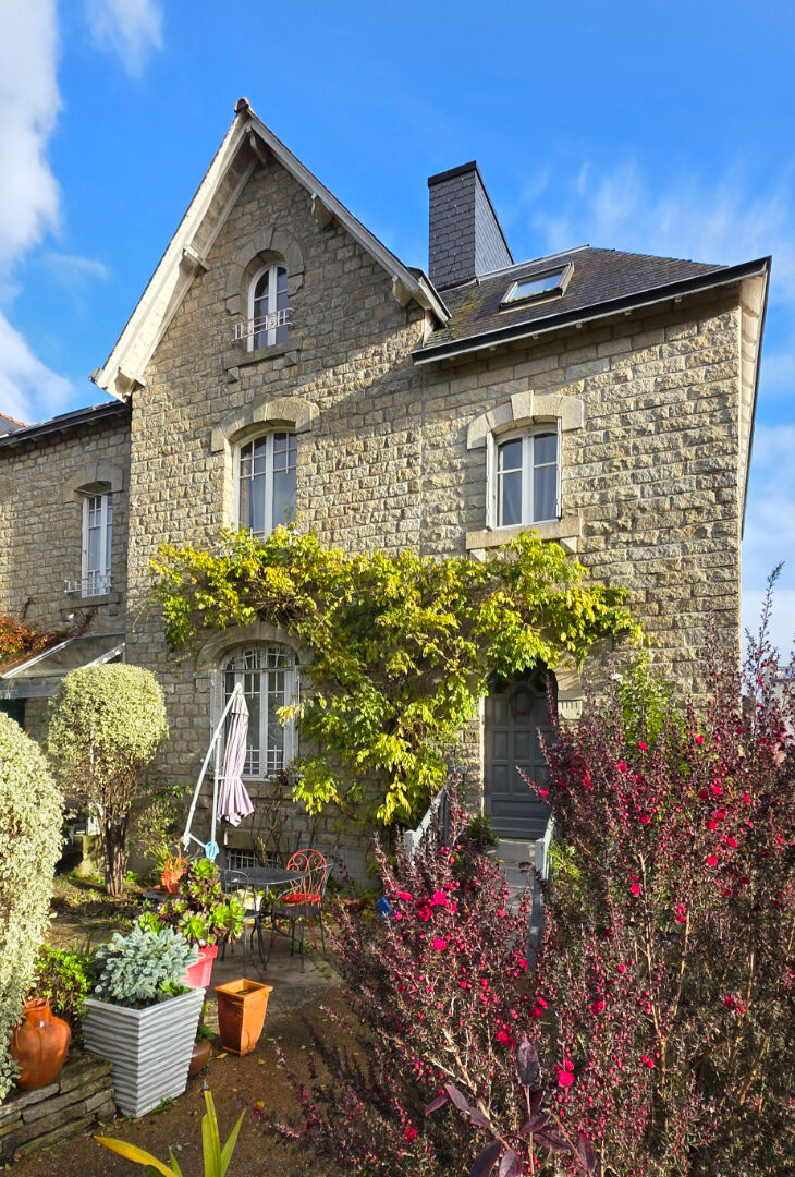 Agence immobilière de AGENCE IMMOBILIERE DE LOCMARIA