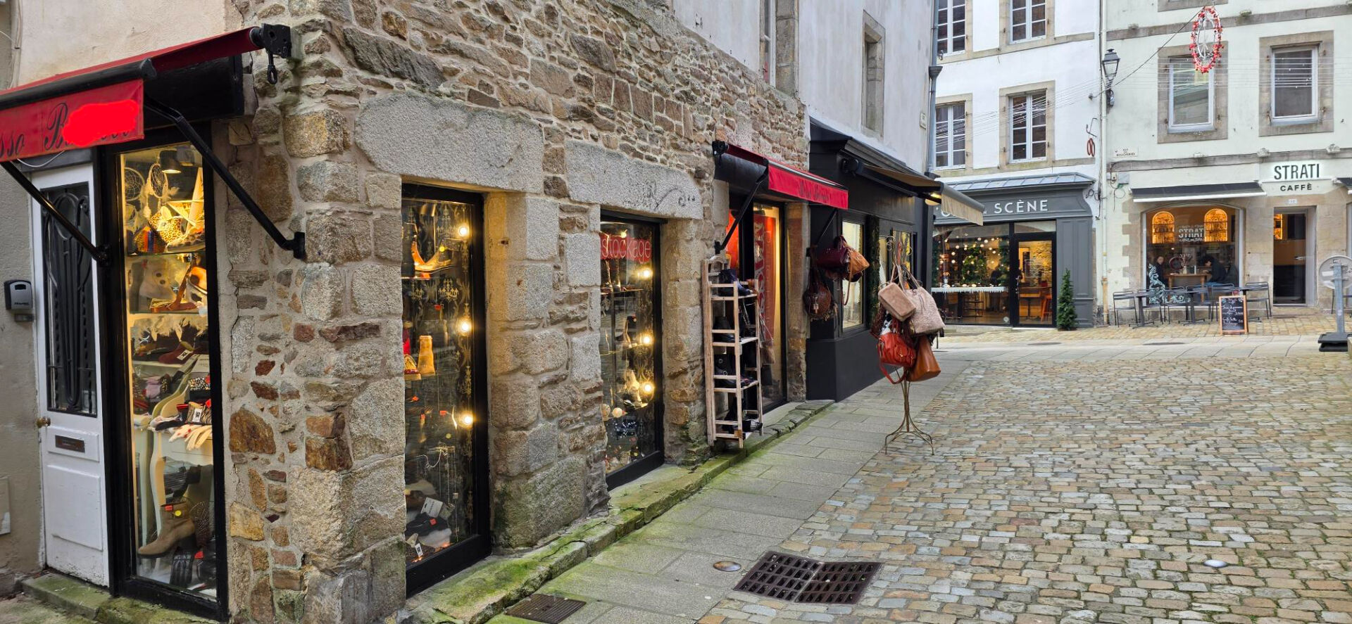 Agence immobilière de AGENCE IMMOBILIERE DE LOCMARIA