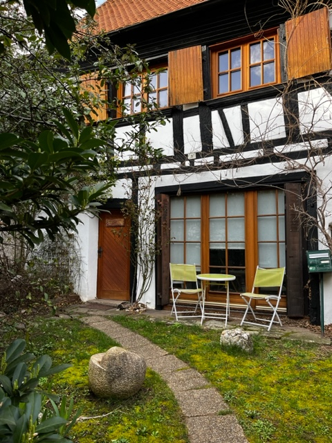 Photo Maison atypique 3 pièces avec jardinet image 1/6