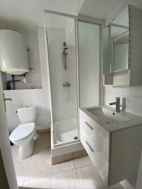 Photo A LOUER T1 BIS PLOERMEL 56800 BRETAGNE MORBIHAN image 4/4