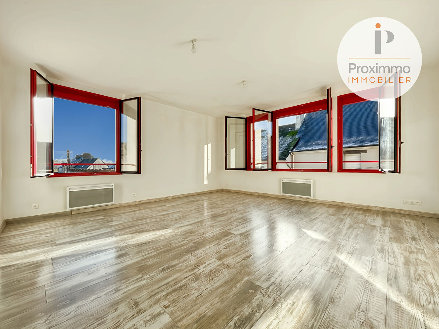 A LOUER APPARTEMENT 3 CHAMBRES + GARAGE CENTRE VILLE DE BAIN DE BRETAGNE