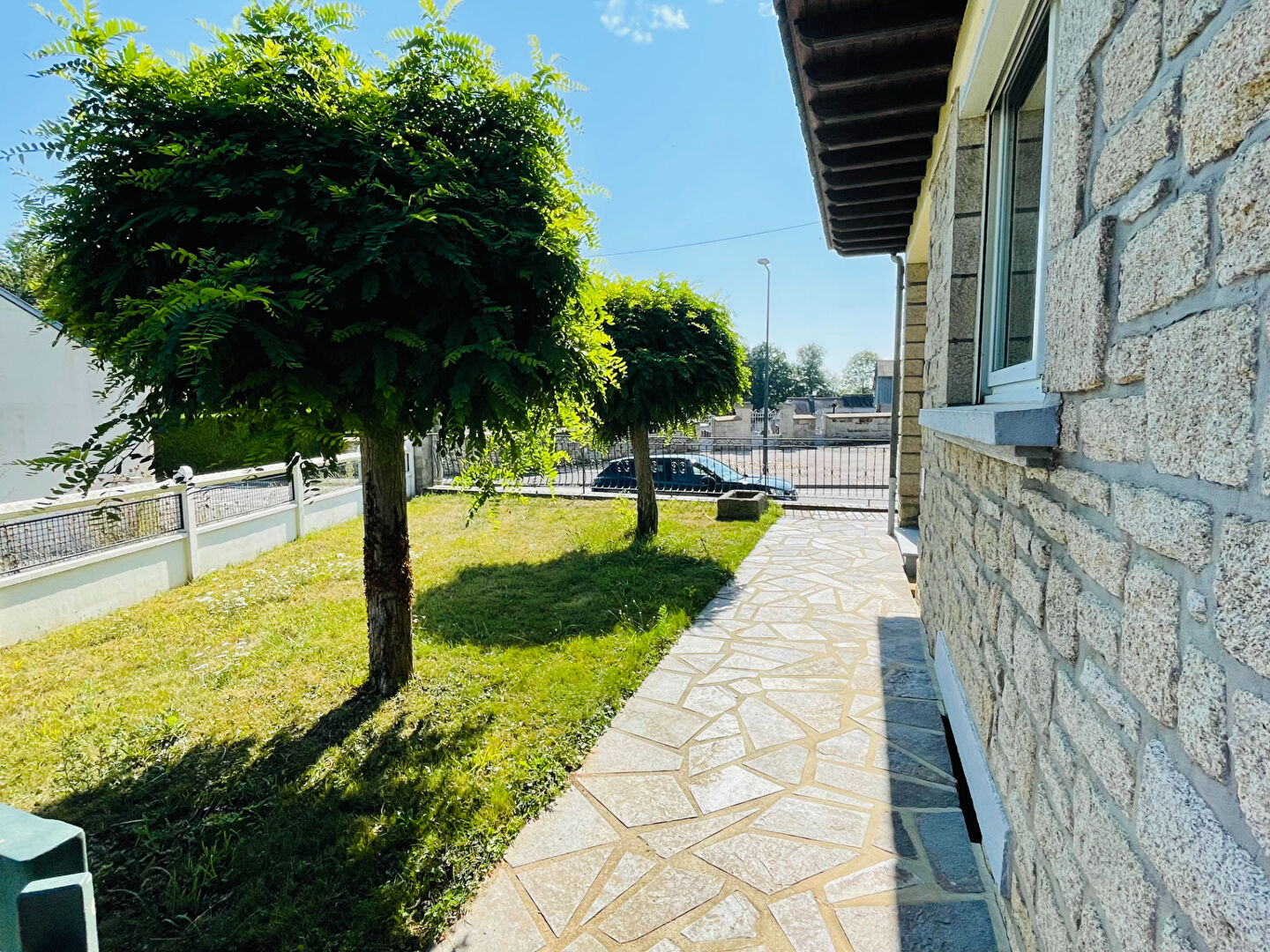 Photo Charmante maison familiale en pierre, au coeur du Bourg de Saint-Malo-des-Trois-Fontaines image 2/6