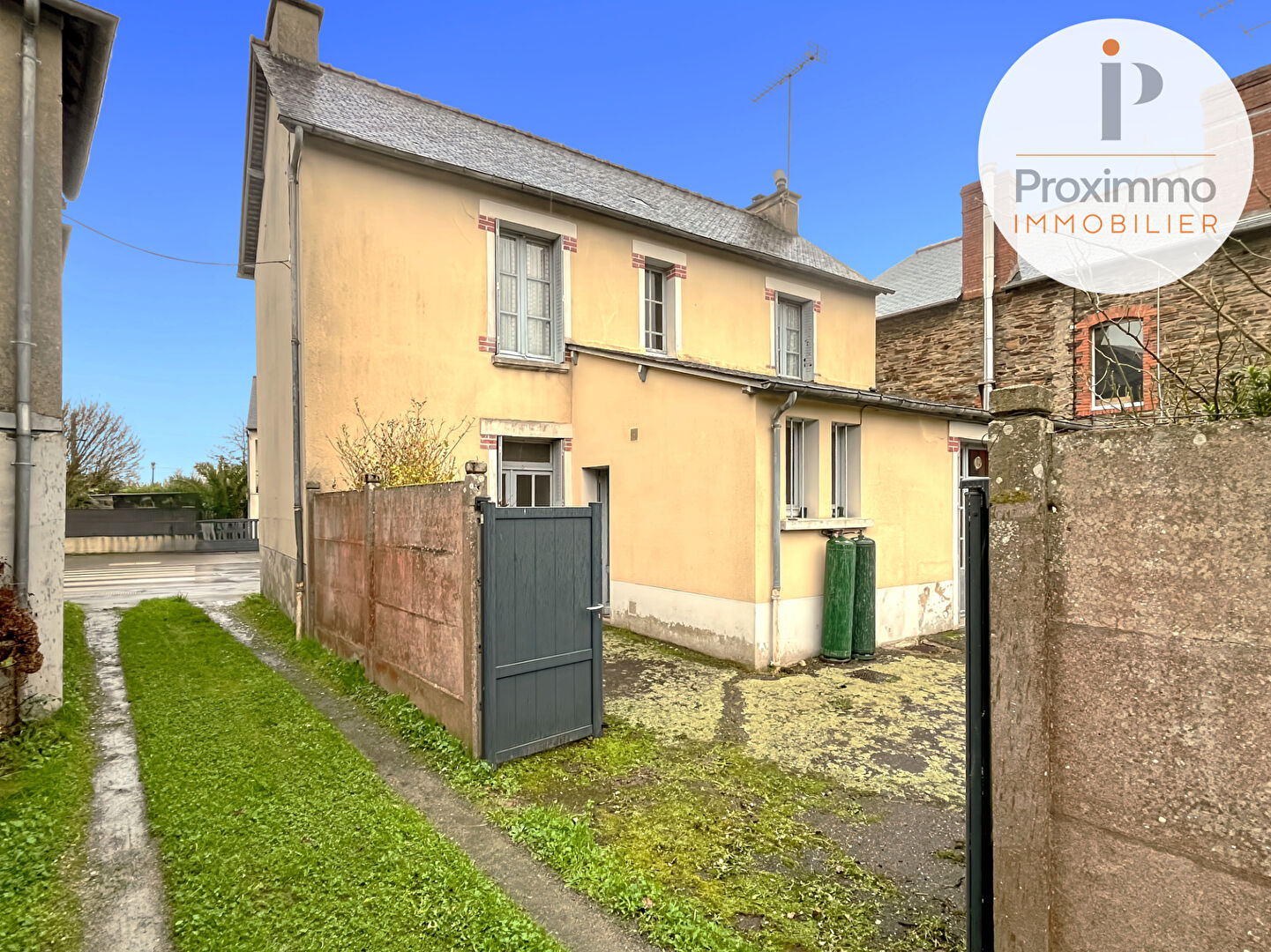 Photo Maison 5 pièces, 2-3 chambres GUIPRY-MESSAC (35) quartier de la gare image 2/6