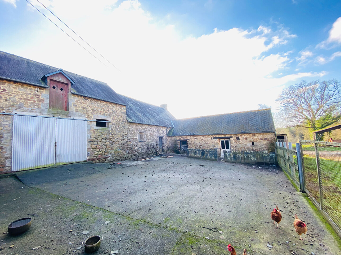 Photo Maison Bains Sur Oust 5 pièces 400 m2 image 3/6