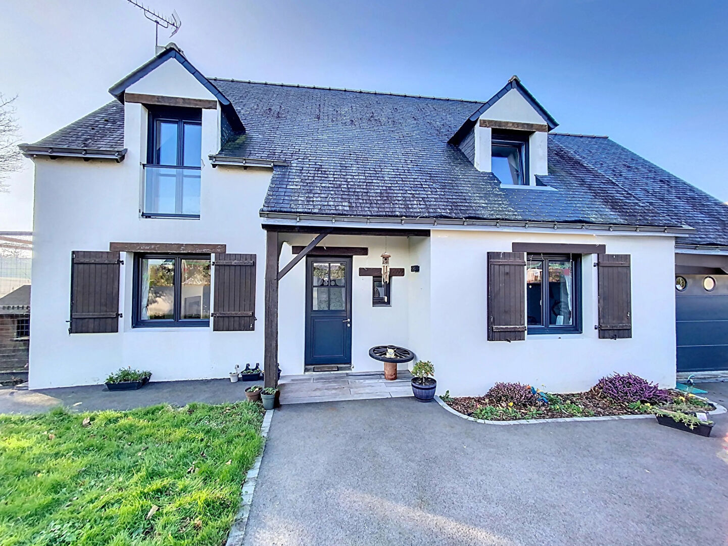 Maison lumineuse - secteur bourg - FEGREAC