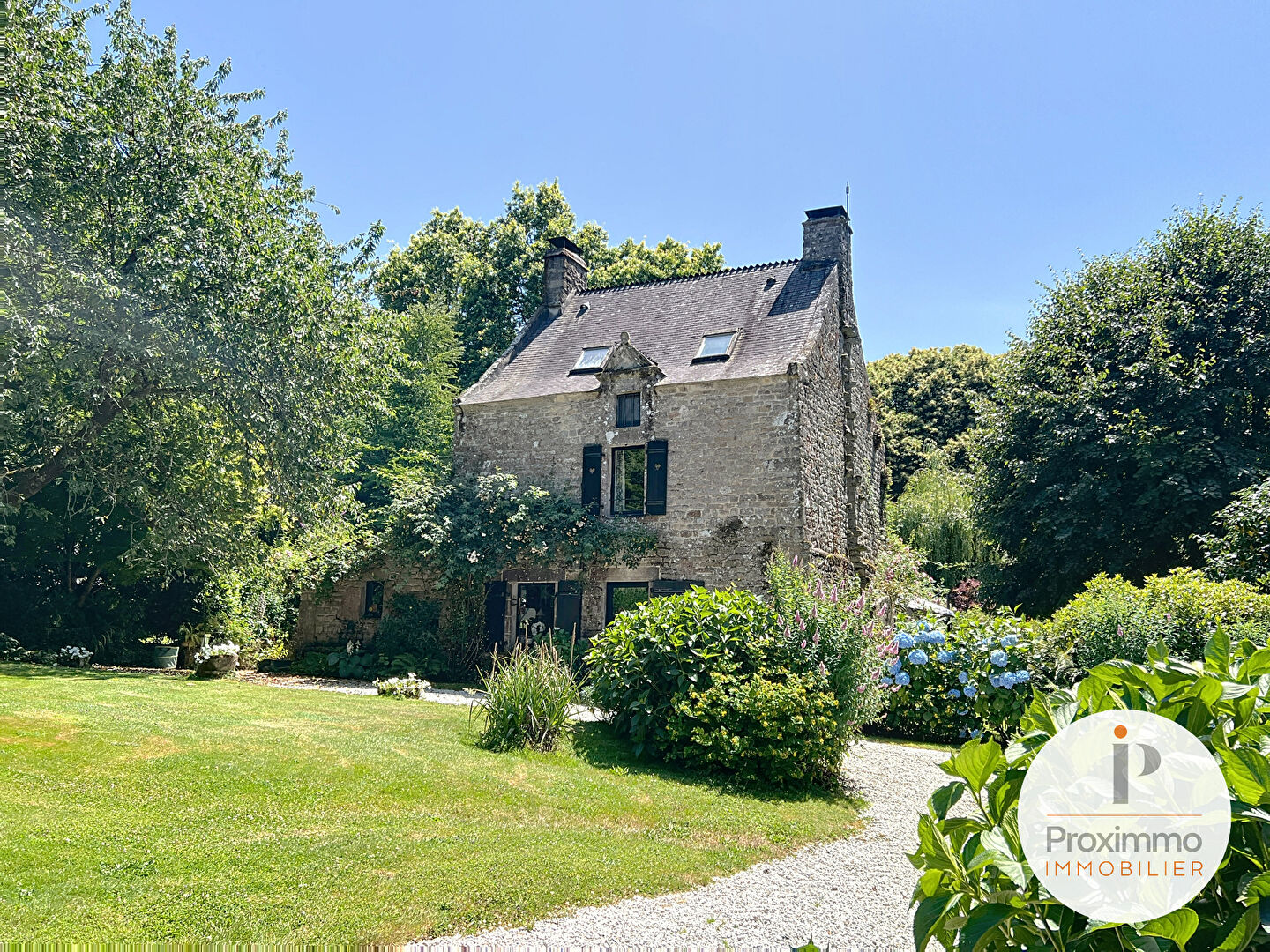 Photo MANOIR MAISONS DEPENDANCES BOXES LARRE 56230 MORBIHAN BRETAGNE image 4/6