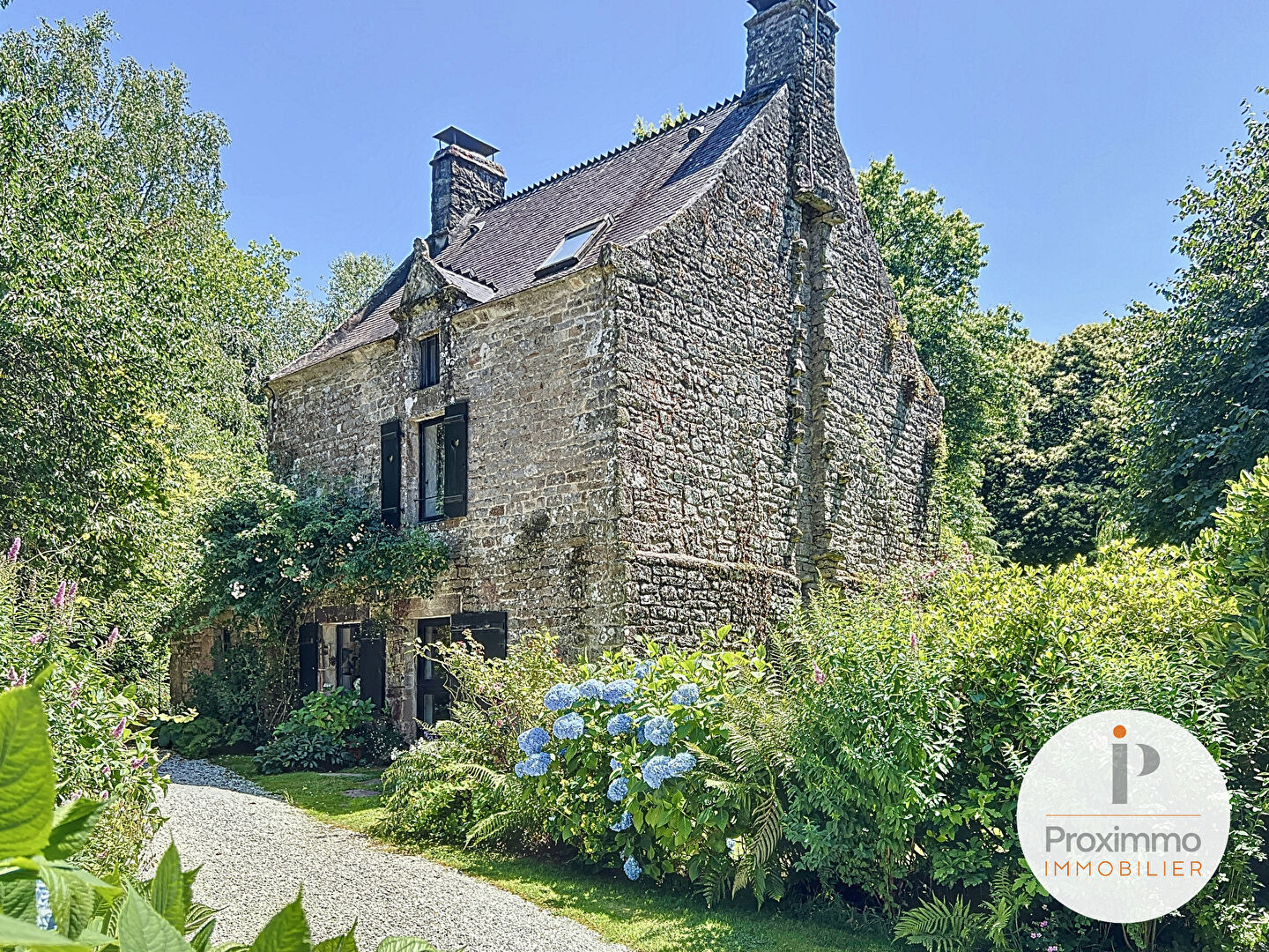 Photo MANOIR MAISONS DEPENDANCES BOXES LARRE 56230 MORBIHAN BRETAGNE image 6/6