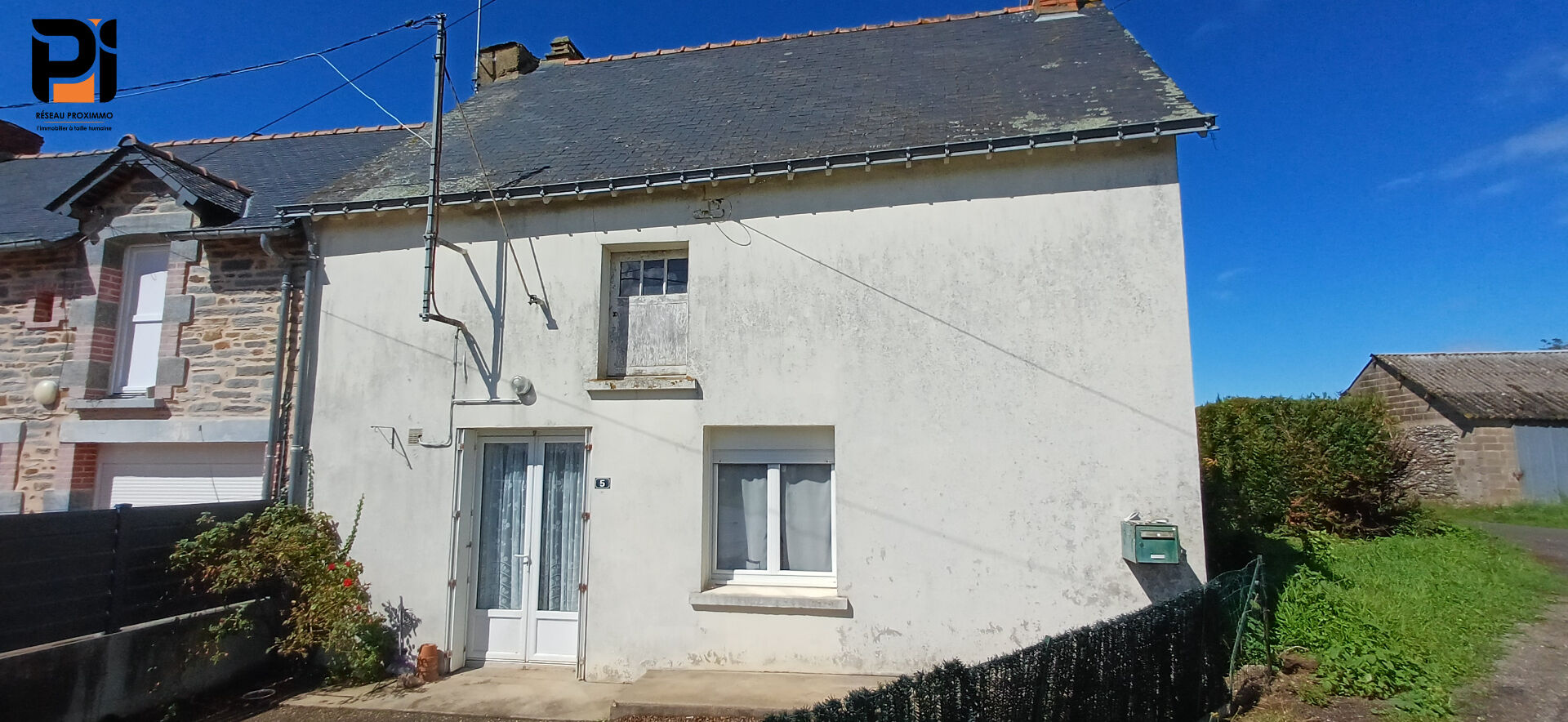 À vendre Maison en pierres avec grenier aménageable et grand terrain Sixt-sur-Aff (35550)