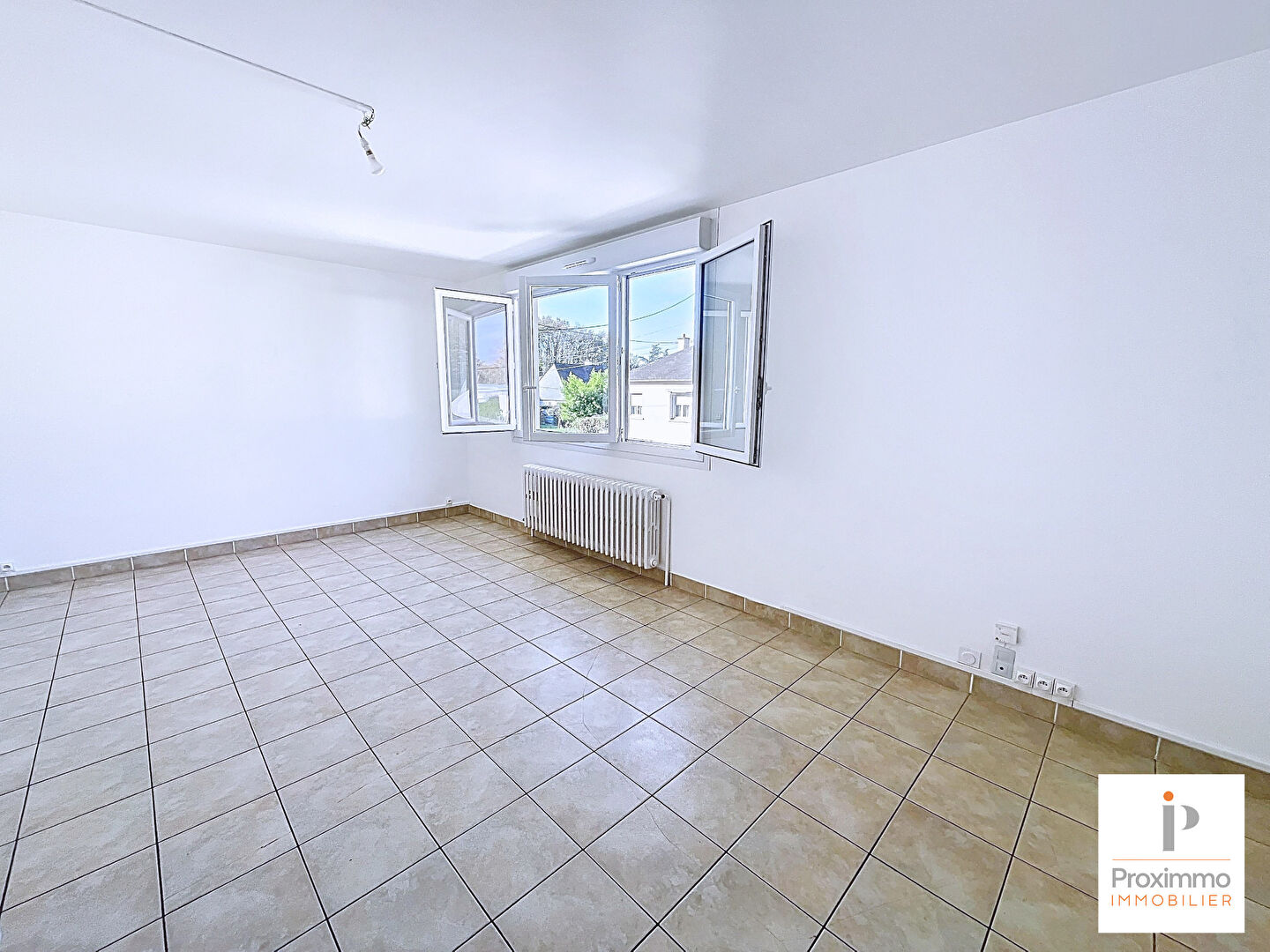 Photo CENTRE GUIPRY-MESSAC 2 Chambres - Combles aménageables. image 4/6