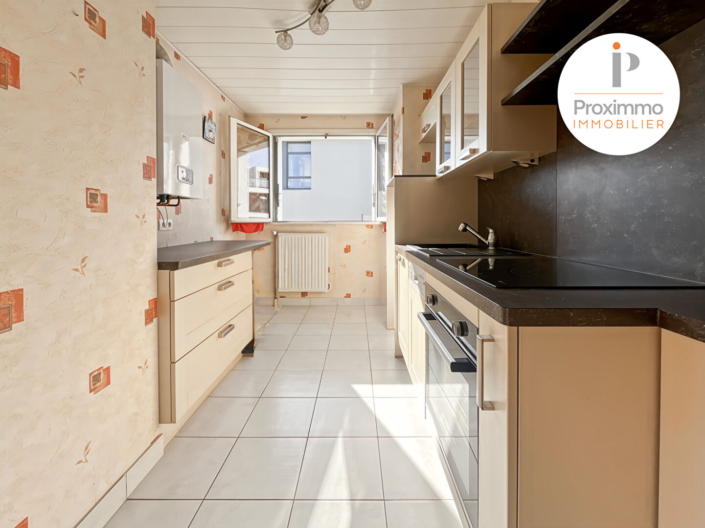 Photo À VENDRE - Appartement T3 lumineux - Dernier étage - Parking - Rennes Sud image 5/6