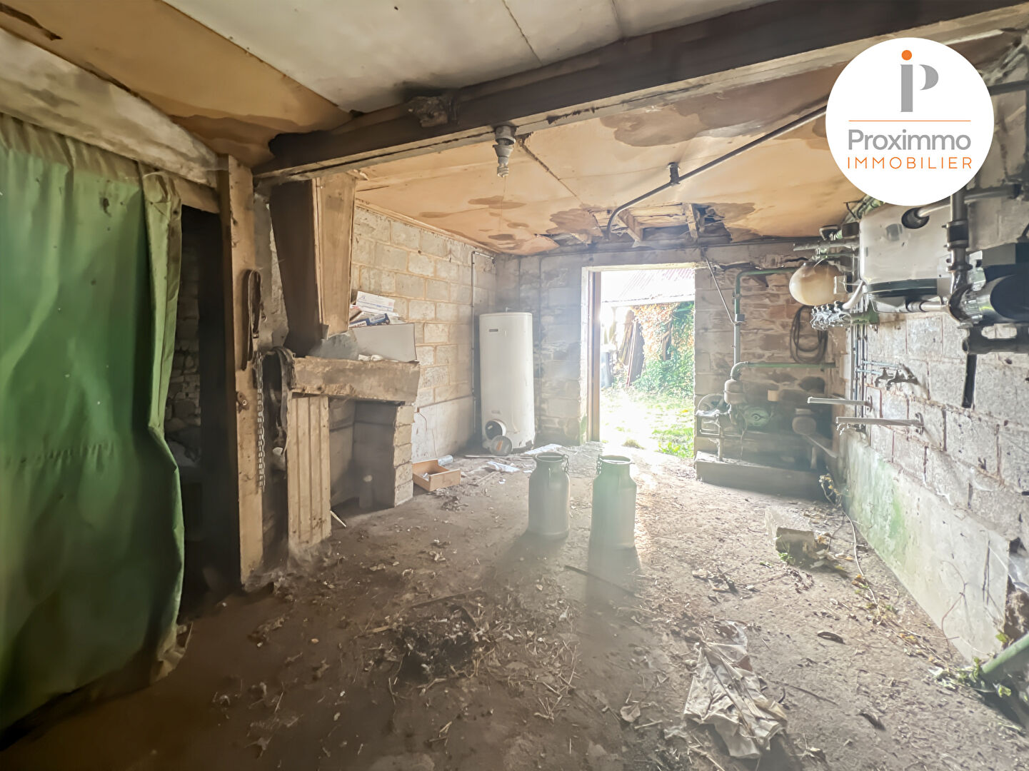 Photo A vendre Teillay - Maison en pierre à réhabiliter entièrement avec dépendances et grand hangar agricole - Environ 700 m² de terrain image 5/6