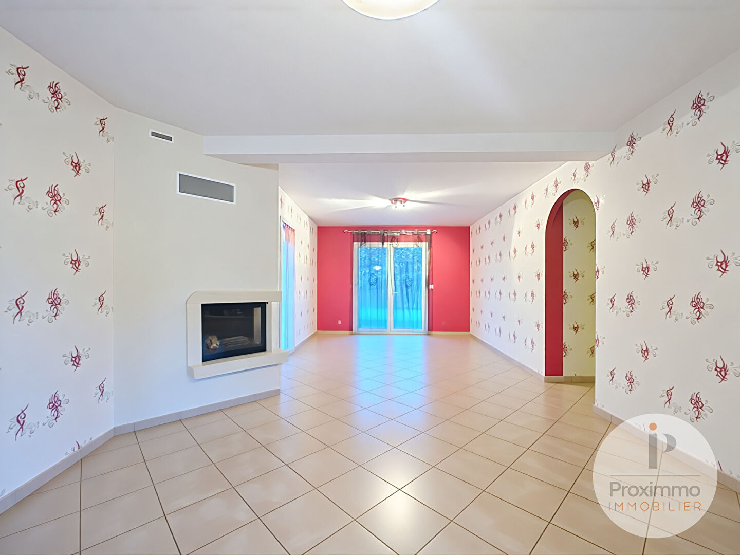 Photo A LOUER MAISON 4 CHAMBRES QUESTEMBERT 56230 BRETAGNE MORBIHAN image 2/6